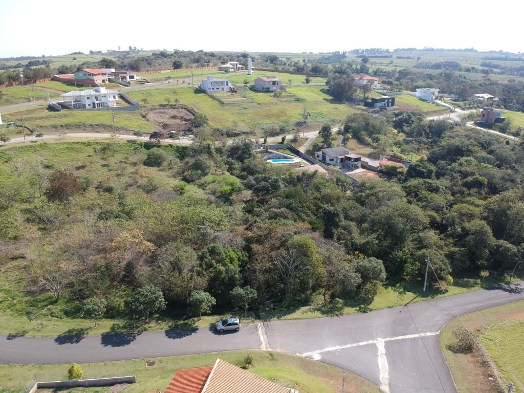 Casa á venda c/ 03 dormitórios, Condomínio Village Araçoiaba - Araçoiaba da Serra/SP