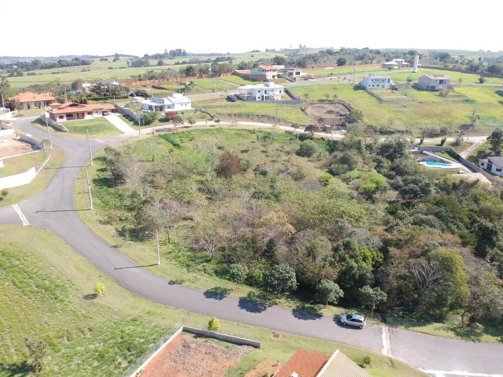 Casa á venda c/ 03 dormitórios, Condomínio Village Araçoiaba - Araçoiaba da Serra/SP