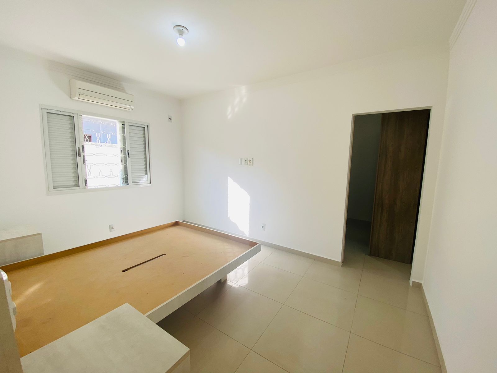 Casa a venda no bairro Parque Santa Maria - Condomínio Márcia - Tatuí/SP.