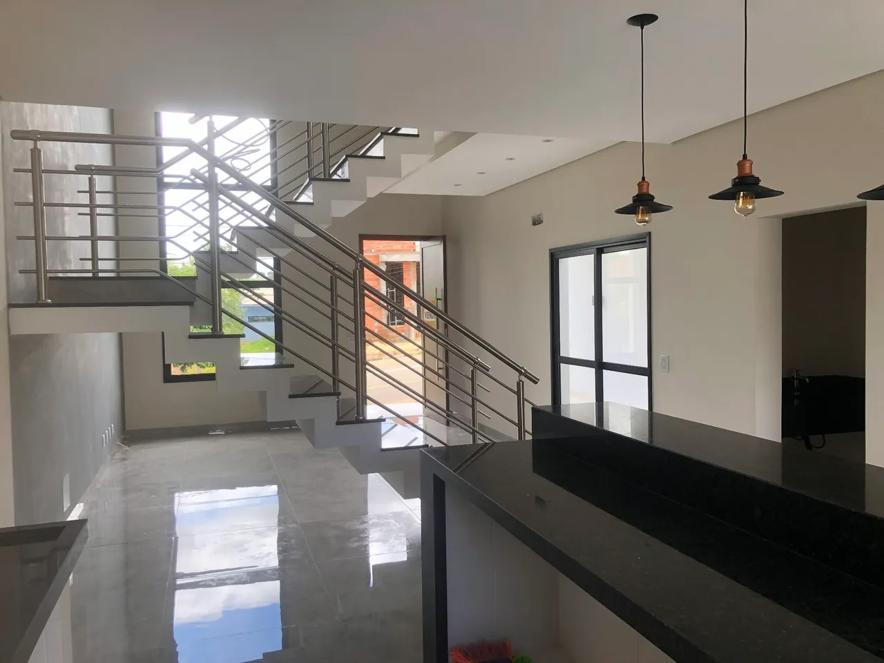 Sobrado Novo com Piscina à Venda no Ypê 3 – Condomínio Fechado em Tatuí