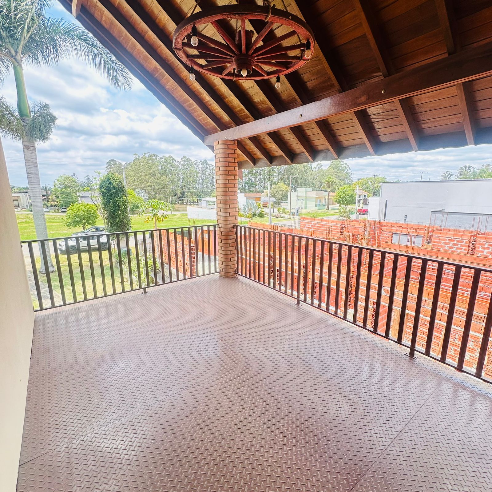 Viva o Sonho da Casa Própria! Sobrado à Venda no Condomínio Ninho Verde I Eco Residence! 