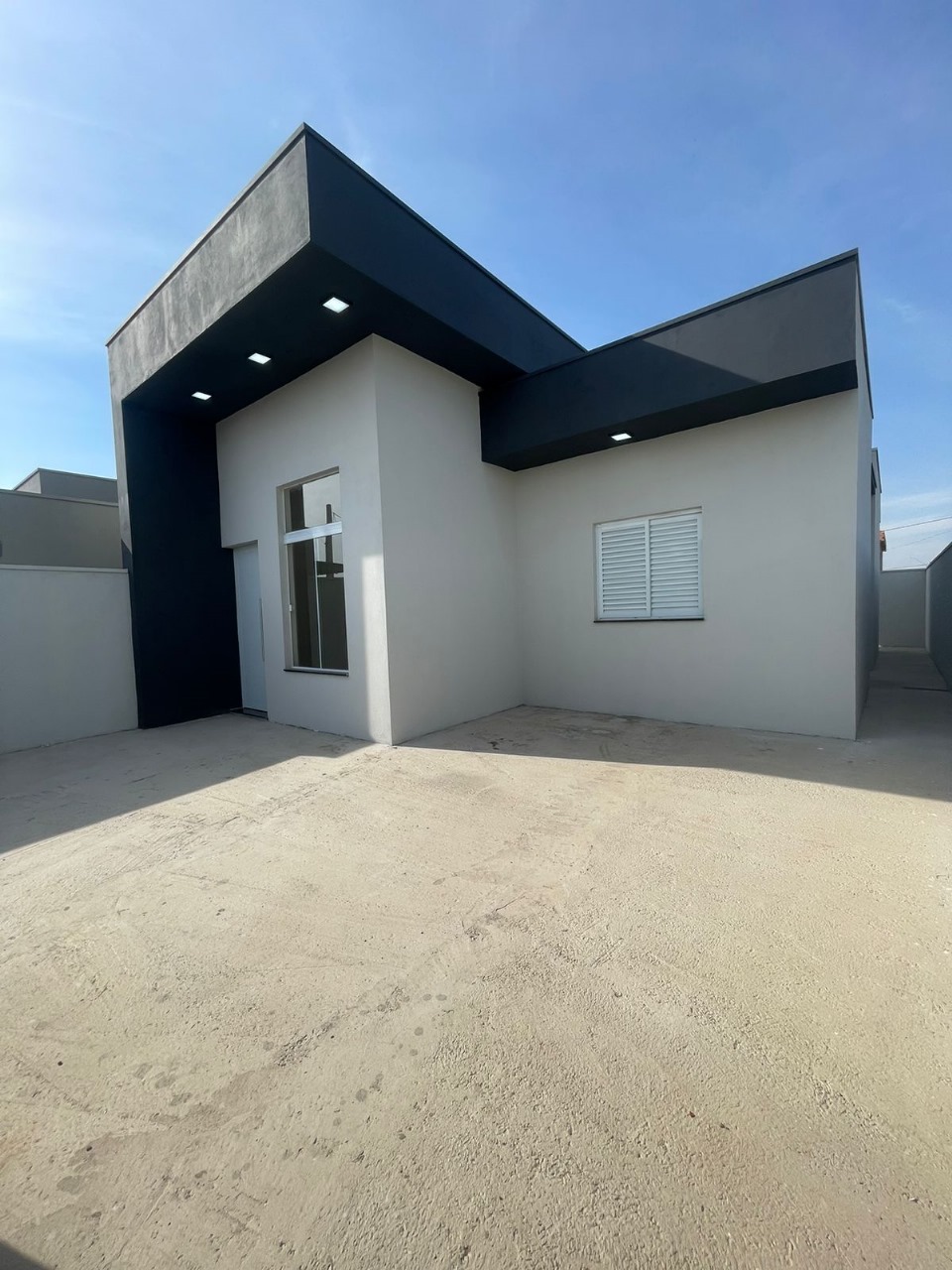 Casa á venda c/ 02 dormitórios, Bairro Campestre - Boituva