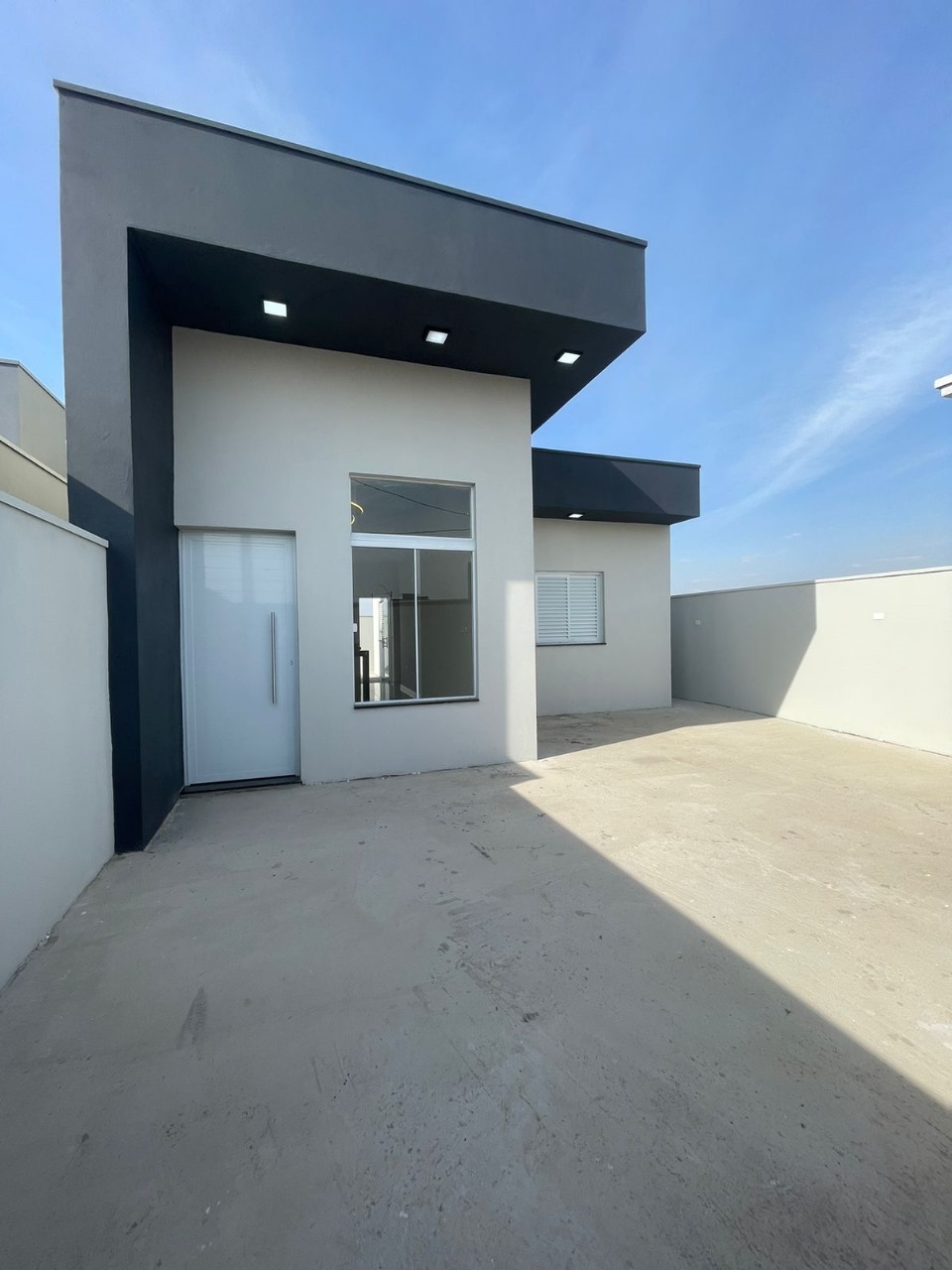 Casa á venda c/ 02 dormitórios, Bairro Campestre - Boituva