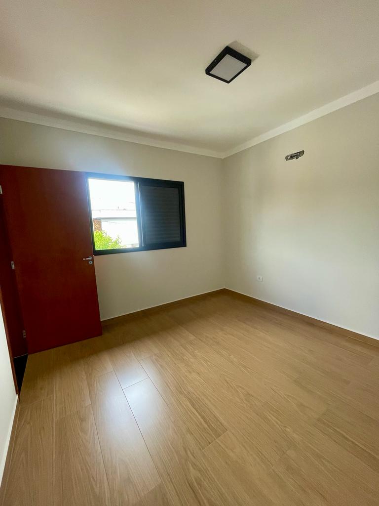 Belíssimo Sobrado á venda c/ 03 dormitórios, sendo 01 suíte - Portal Ville Jardins, Boituva