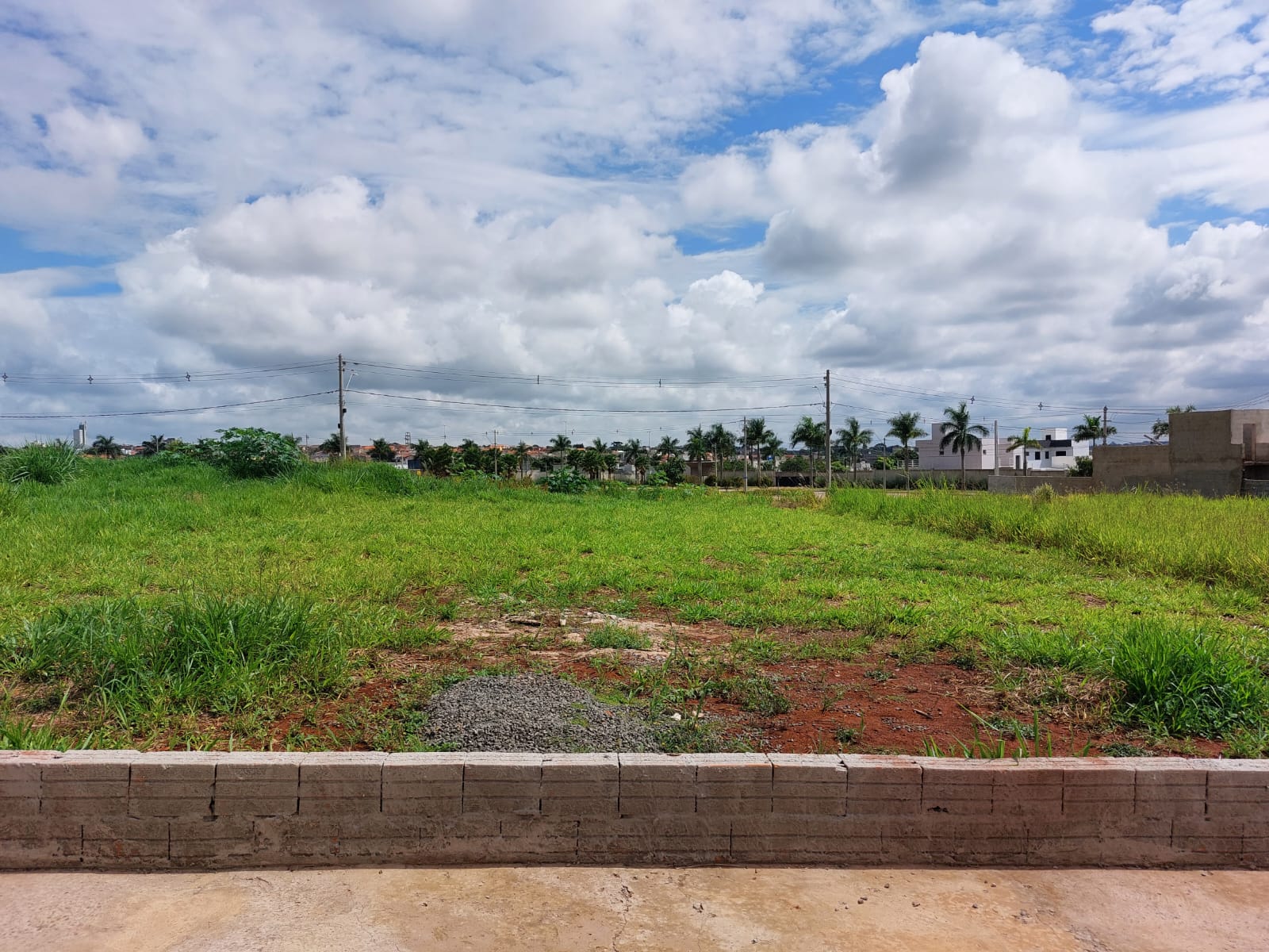 Terreno Plano à Venda no Portal Ville Jardins, Boituva: 319m²