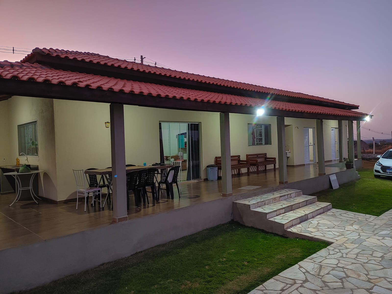 Descubra seu Paraíso Particular no Recanto da Castelo!
