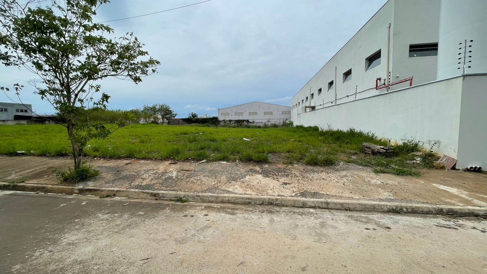 Terreno Comercial à Venda em Boituva - Excelente Oportunidade para Investimento
