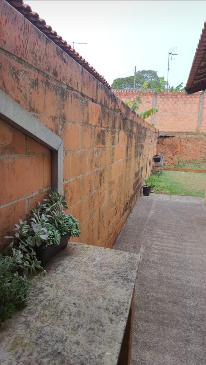 Descubra seu Novo Lar em Jardim Rosa Garcia II / San Marino - Casa à Venda por R$ 270.000