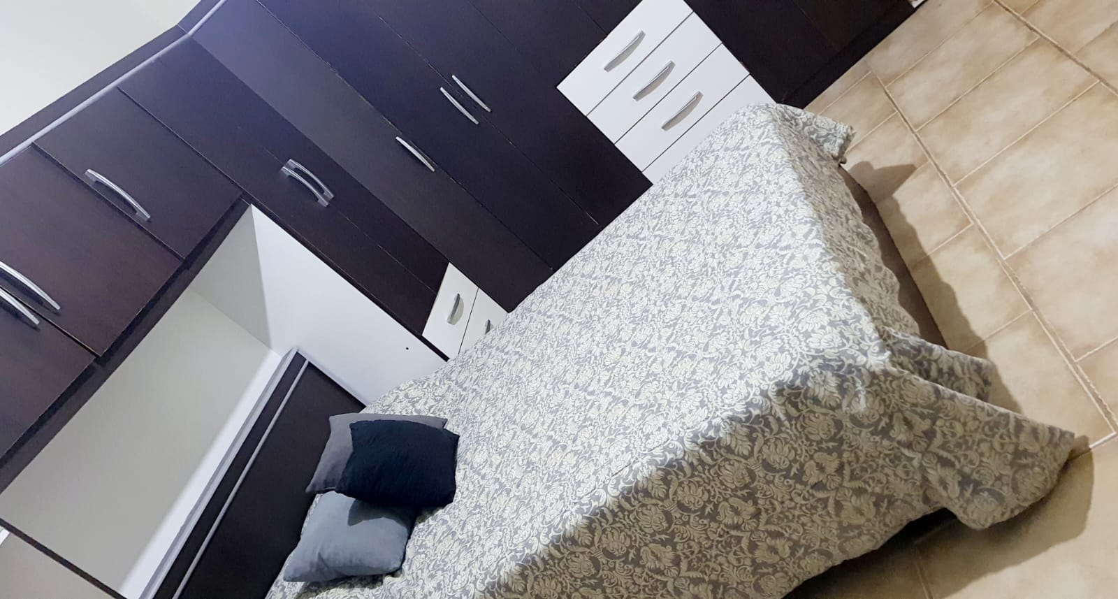 Descubra seu Novo Lar em Jardim Rosa Garcia II / San Marino - Casa à Venda por R$ 270.000