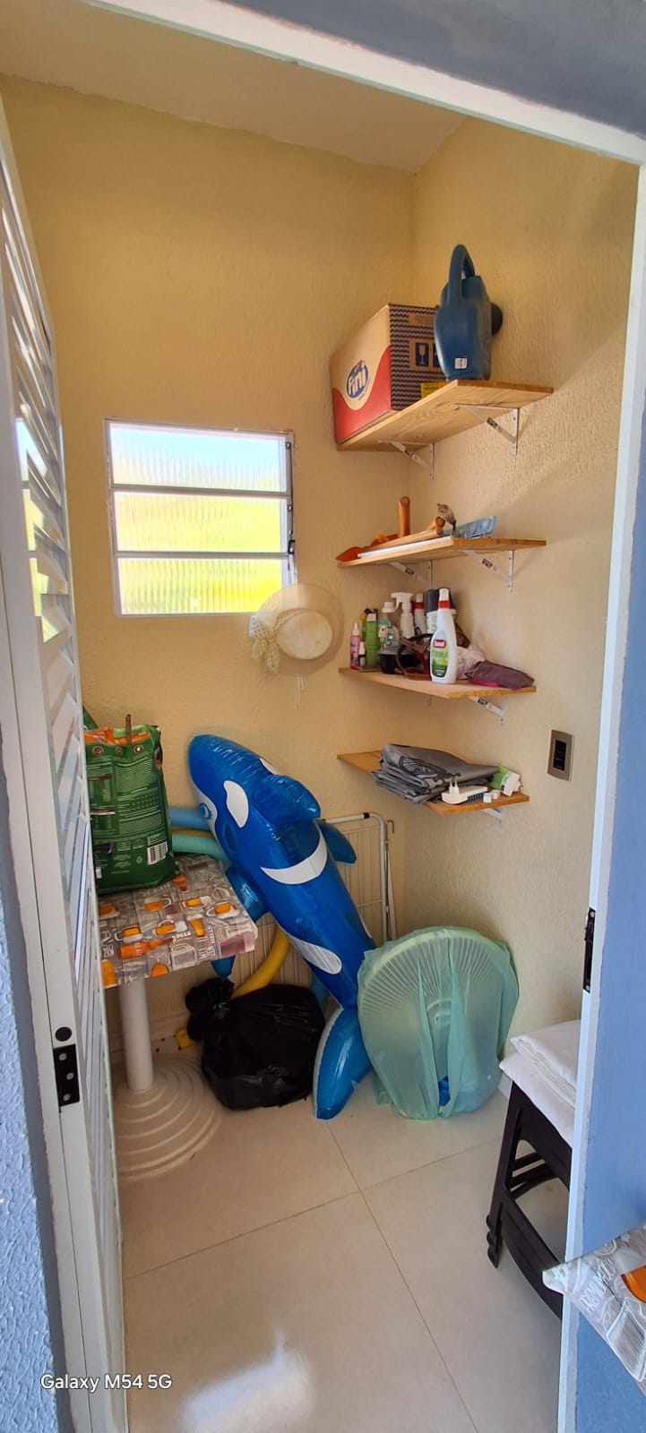 Casa Moderna com Piscina e Suíte Master no Condomínio Ninho Verde I - Porangaba, SP