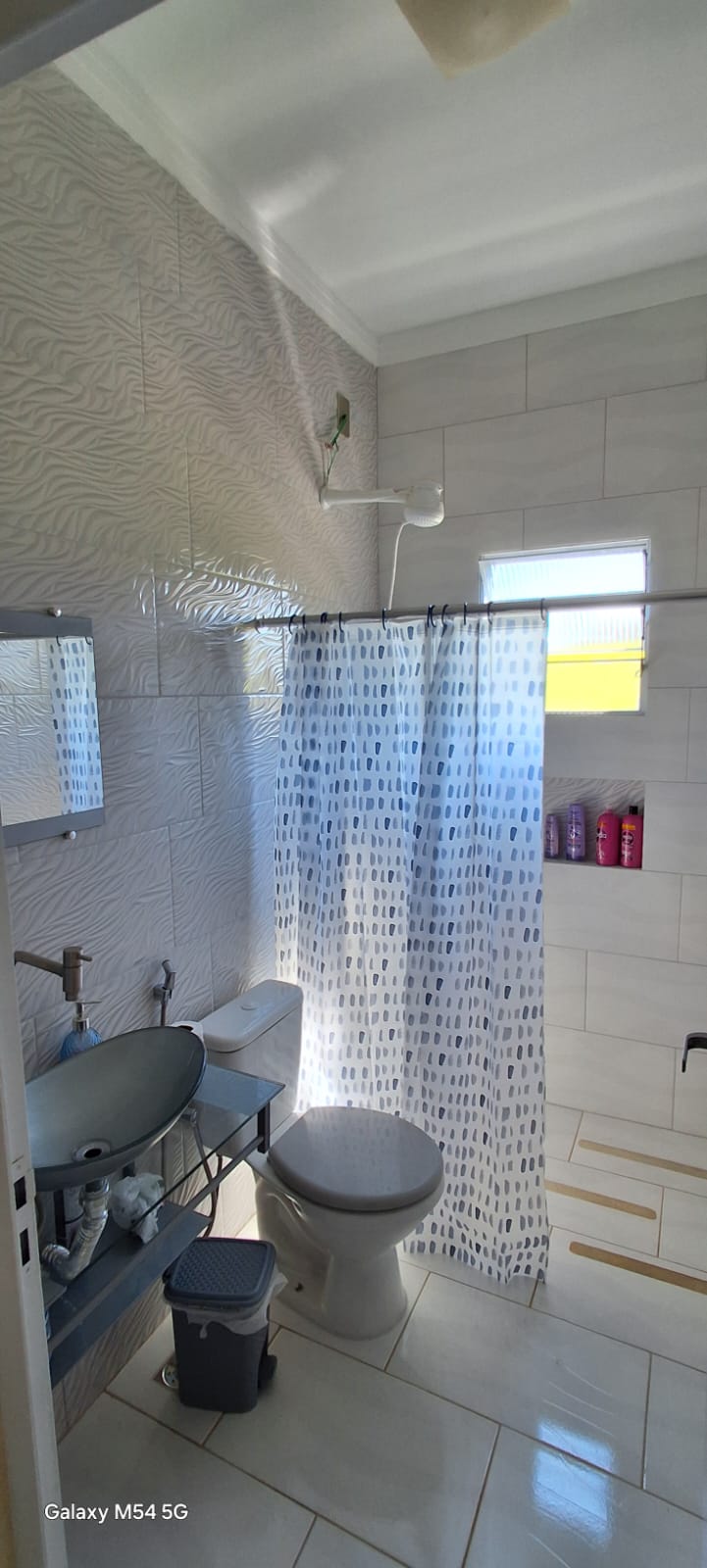 Casa Moderna com Piscina e Suíte Master no Condomínio Ninho Verde I - Porangaba, SP