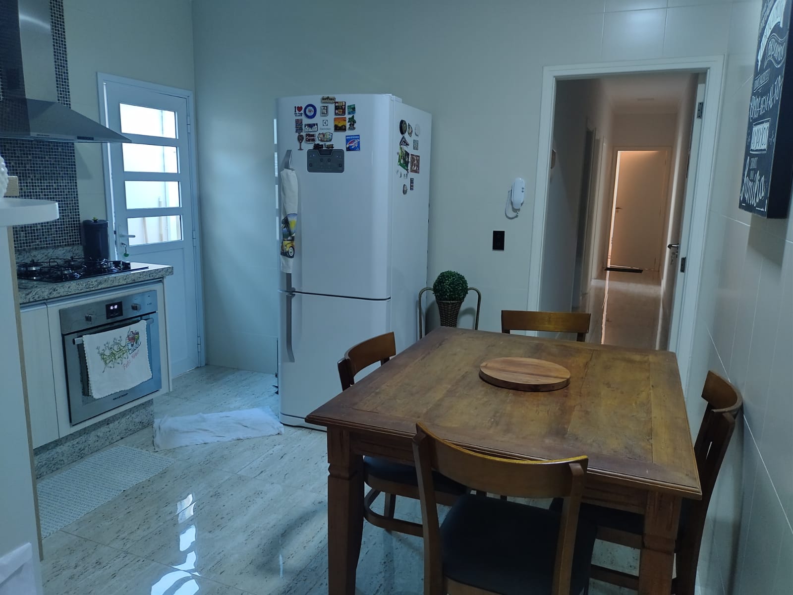 Casa Moderna e Completa com Placa Solar e 5 Ar-Condicionados na Av. Professora Zilah de Aquino - Tatuí 
