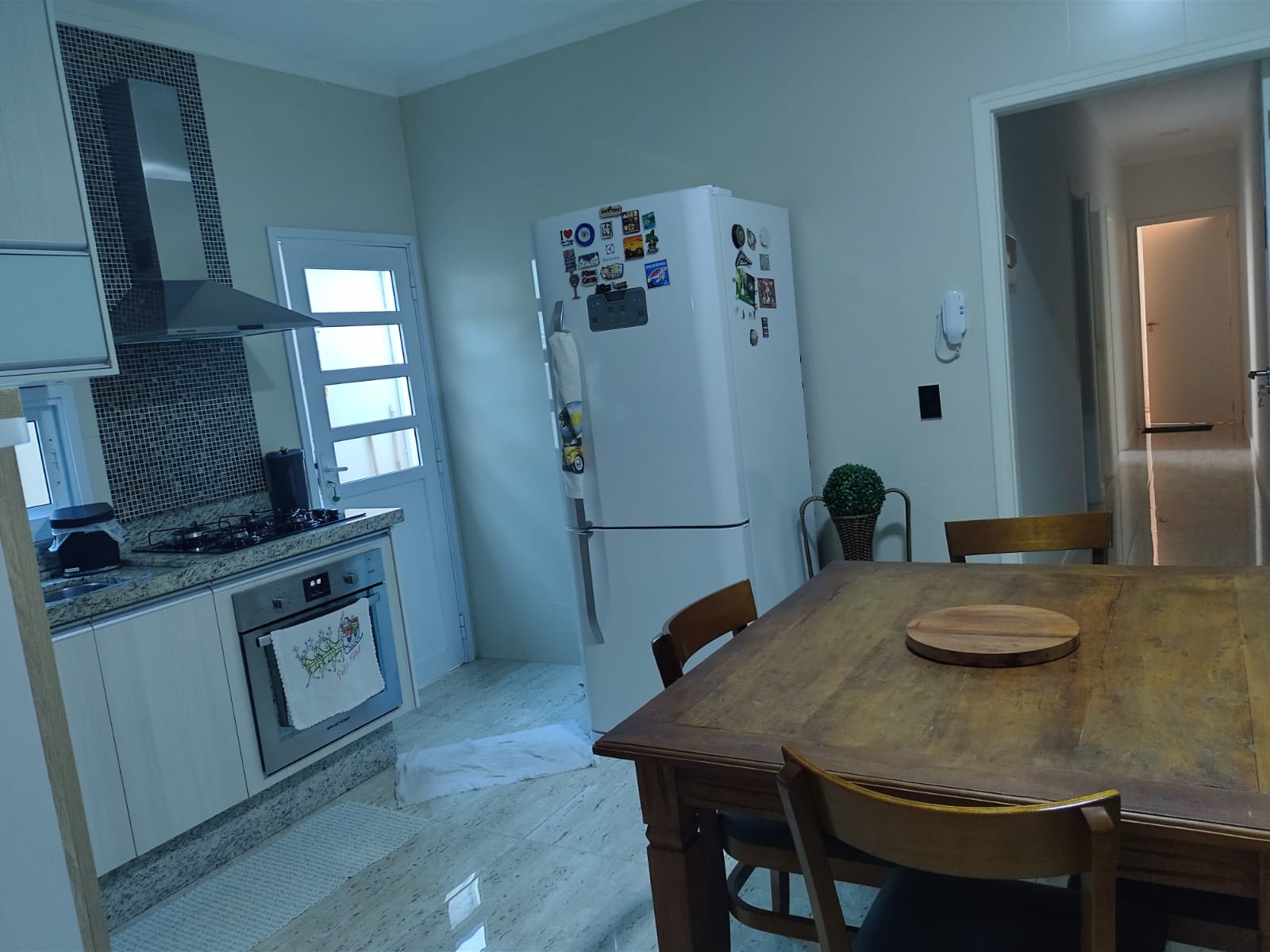 Casa Moderna e Completa com Placa Solar e 5 Ar-Condicionados na Av. Professora Zilah de Aquino - Tatuí 