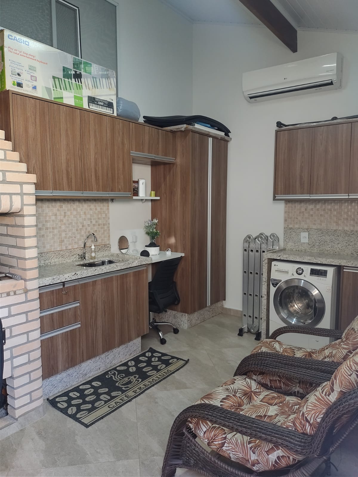 Casa Moderna e Completa com Placa Solar e 5 Ar-Condicionados na Av. Professora Zilah de Aquino - Tatuí 