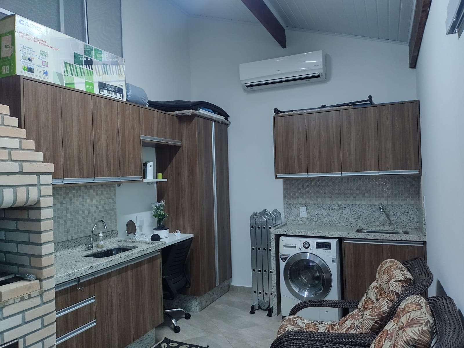 Casa Moderna e Completa com Placa Solar e 5 Ar-Condicionados na Av. Professora Zilah de Aquino - Tatuí 