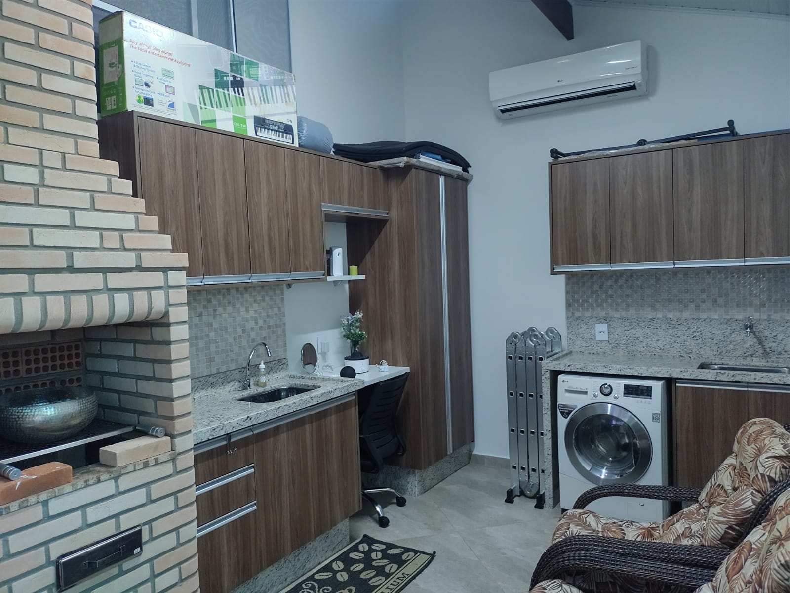 Casa Moderna e Completa com Placa Solar e 5 Ar-Condicionados na Av. Professora Zilah de Aquino - Tatuí 
