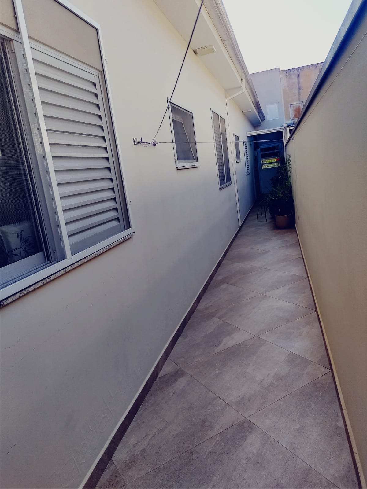 Casa Moderna e Completa com Placa Solar e 5 Ar-Condicionados na Av. Professora Zilah de Aquino - Tatuí 