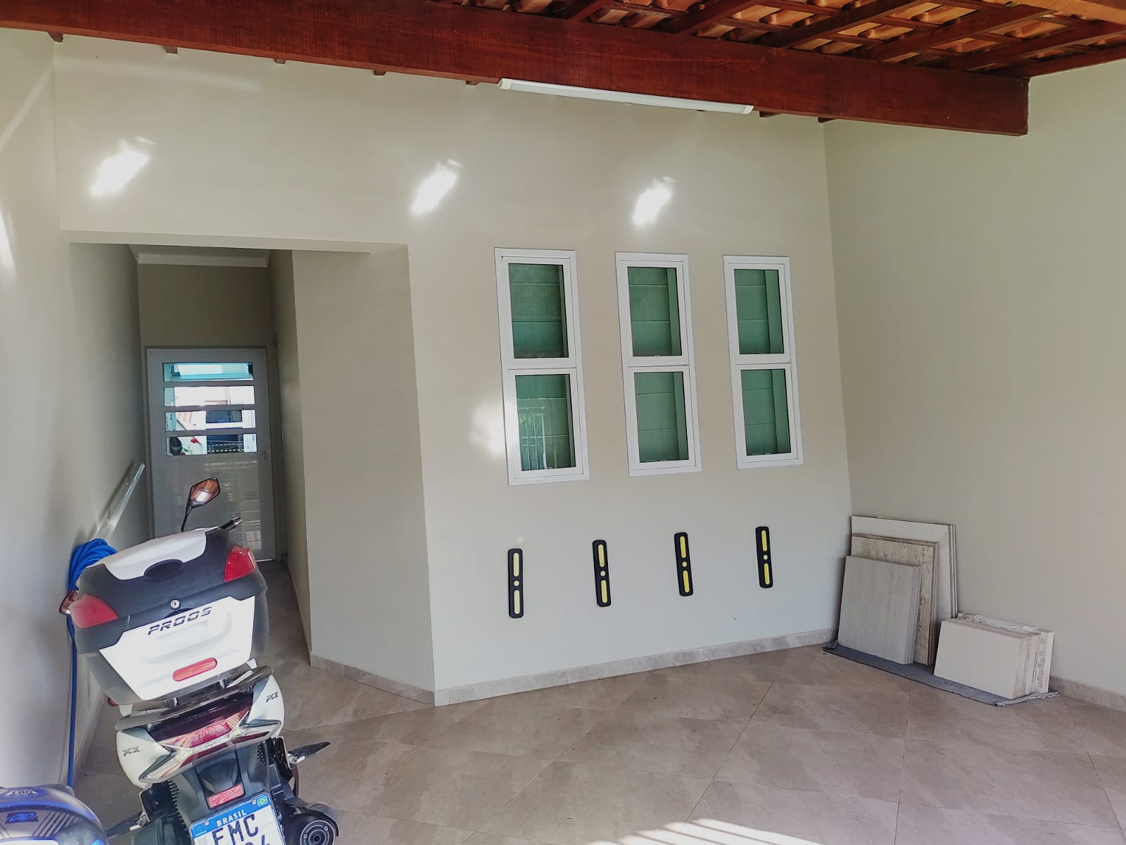 Casa Moderna e Completa com Placa Solar e 5 Ar-Condicionados na Av. Professora Zilah de Aquino - Tatuí 
