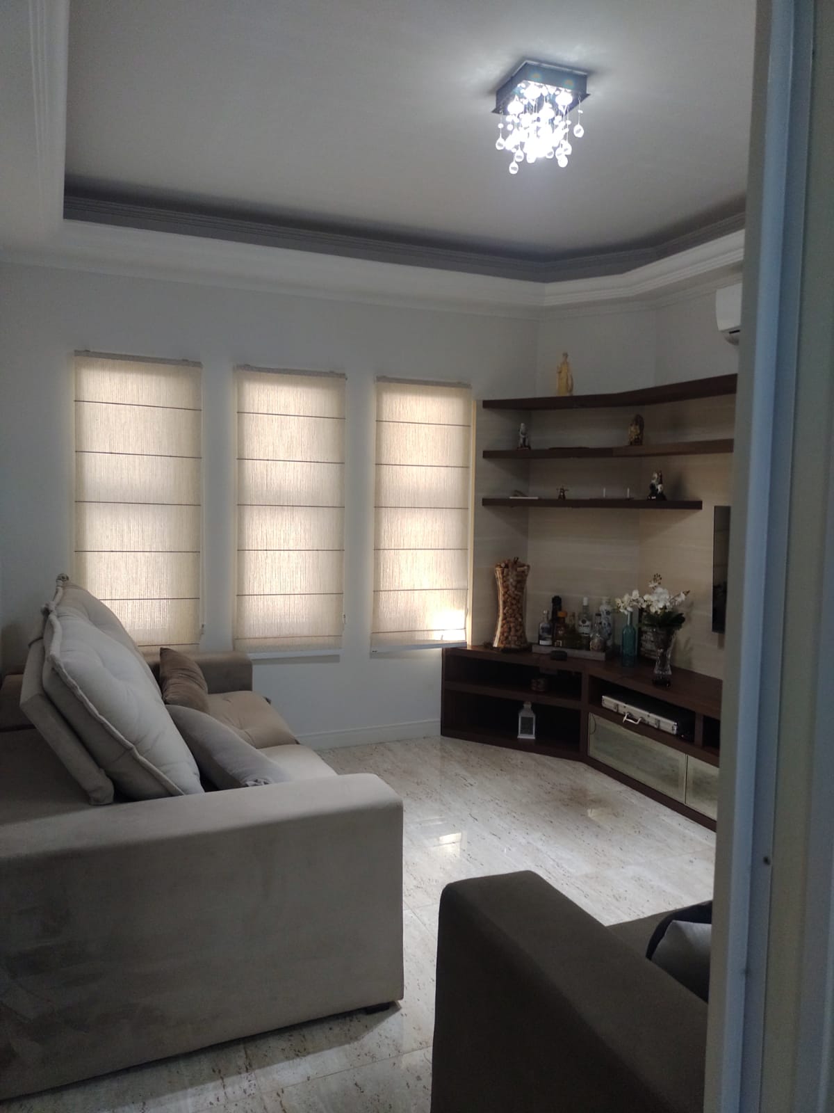 Casa Moderna e Completa com Placa Solar e 5 Ar-Condicionados na Av. Professora Zilah de Aquino - Tatuí 