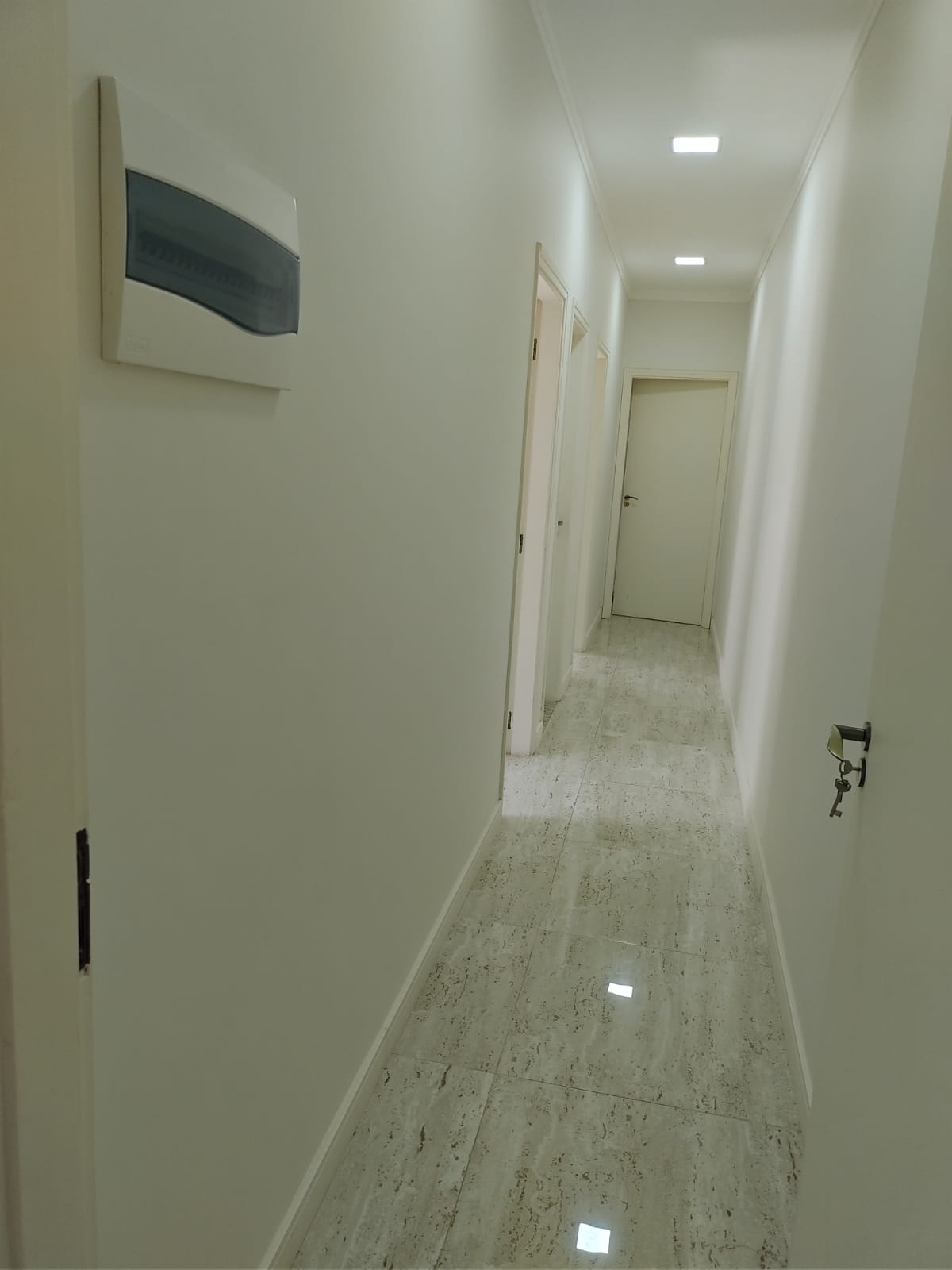 Casa Moderna e Completa com Placa Solar e 5 Ar-Condicionados na Av. Professora Zilah de Aquino - Tatuí 