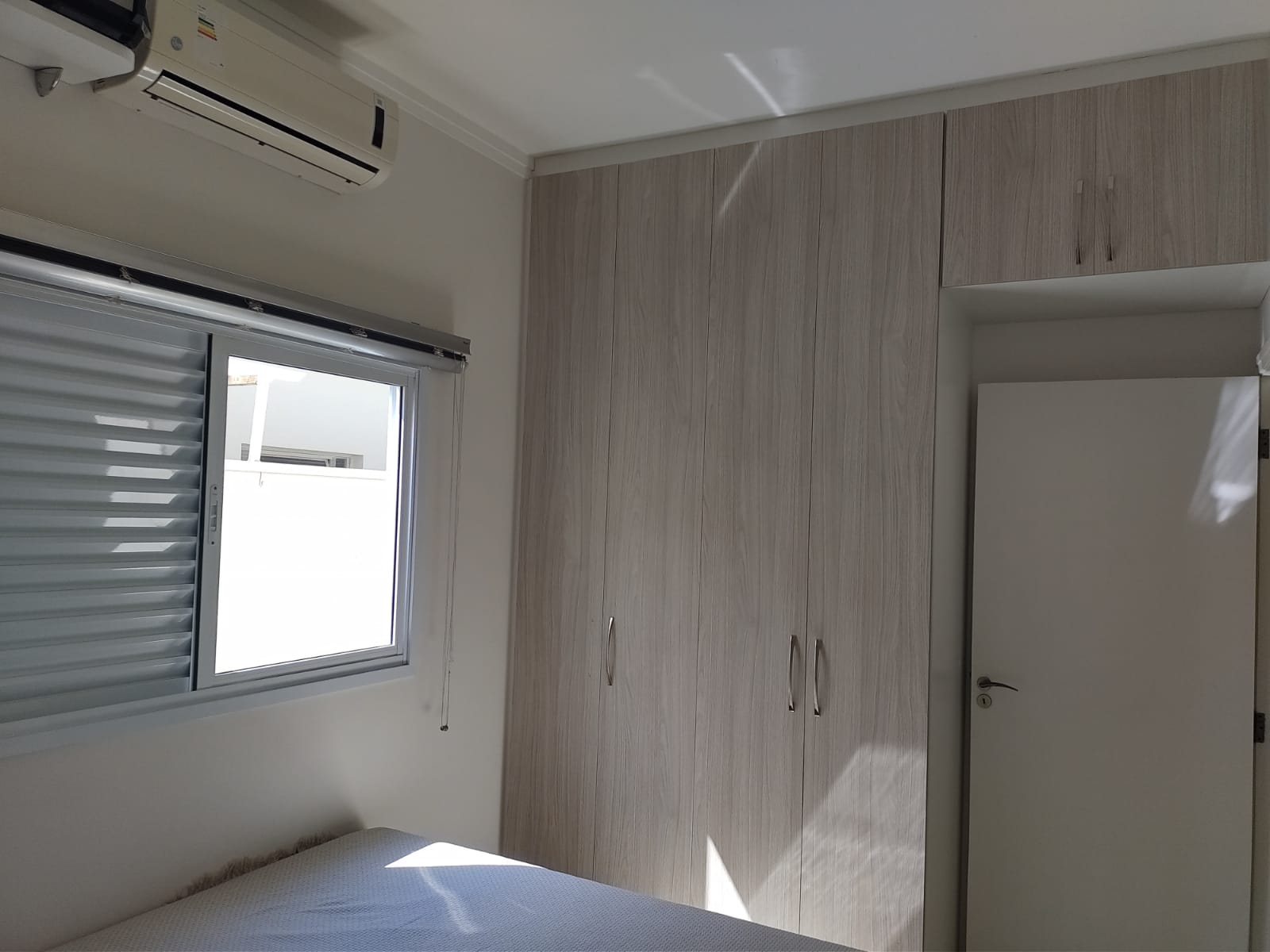 Casa Moderna e Completa com Placa Solar e 5 Ar-Condicionados na Av. Professora Zilah de Aquino - Tatuí 