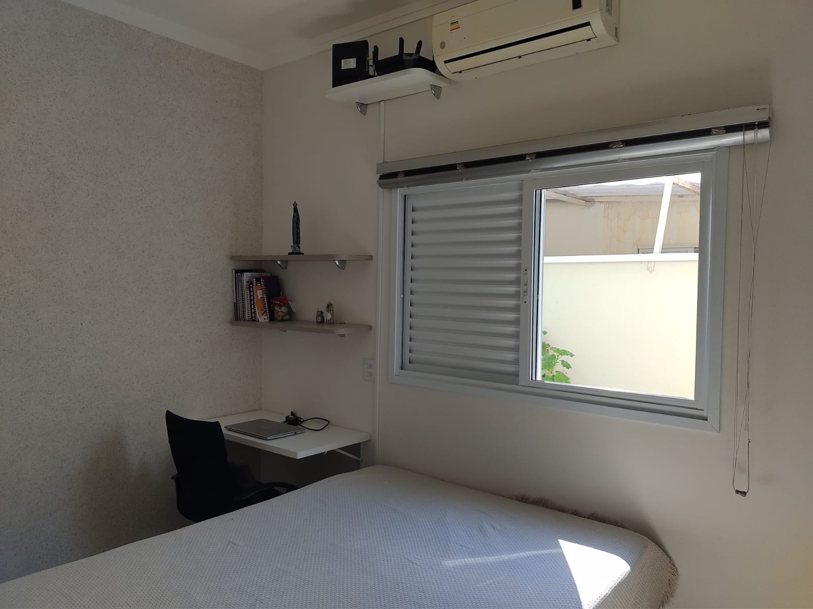 Casa Moderna e Completa com Placa Solar e 5 Ar-Condicionados na Av. Professora Zilah de Aquino - Tatuí 