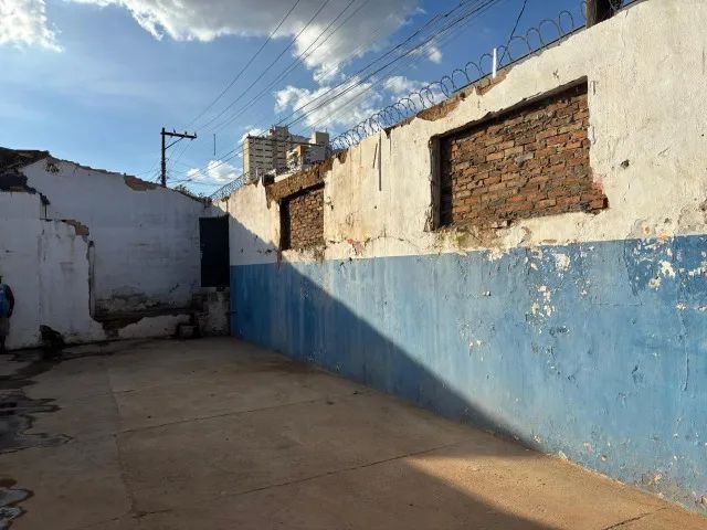 Oportunidade Exclusiva no Coração de Tatuí!  Terreno com Comércio para Reformar