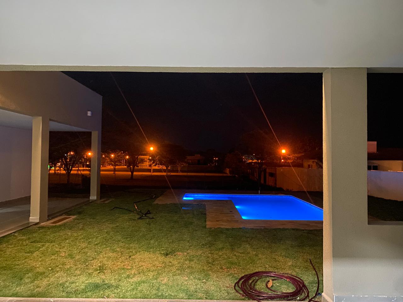 Encantadora Casa à Venda em Condomínio de Luxo - Cesário Lange
