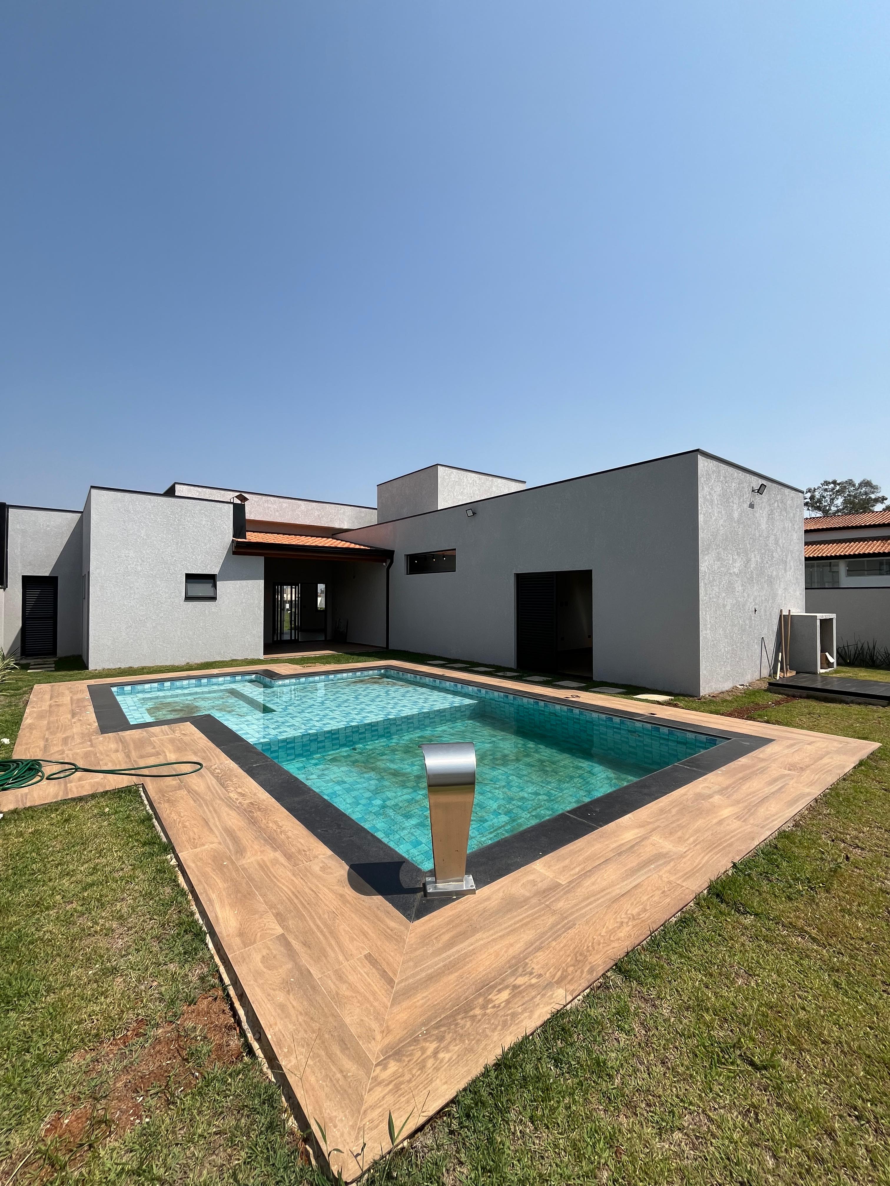 Magnífica Casa no Condomínio Ninho Verde 1 Eco Residence - R$ 990.000