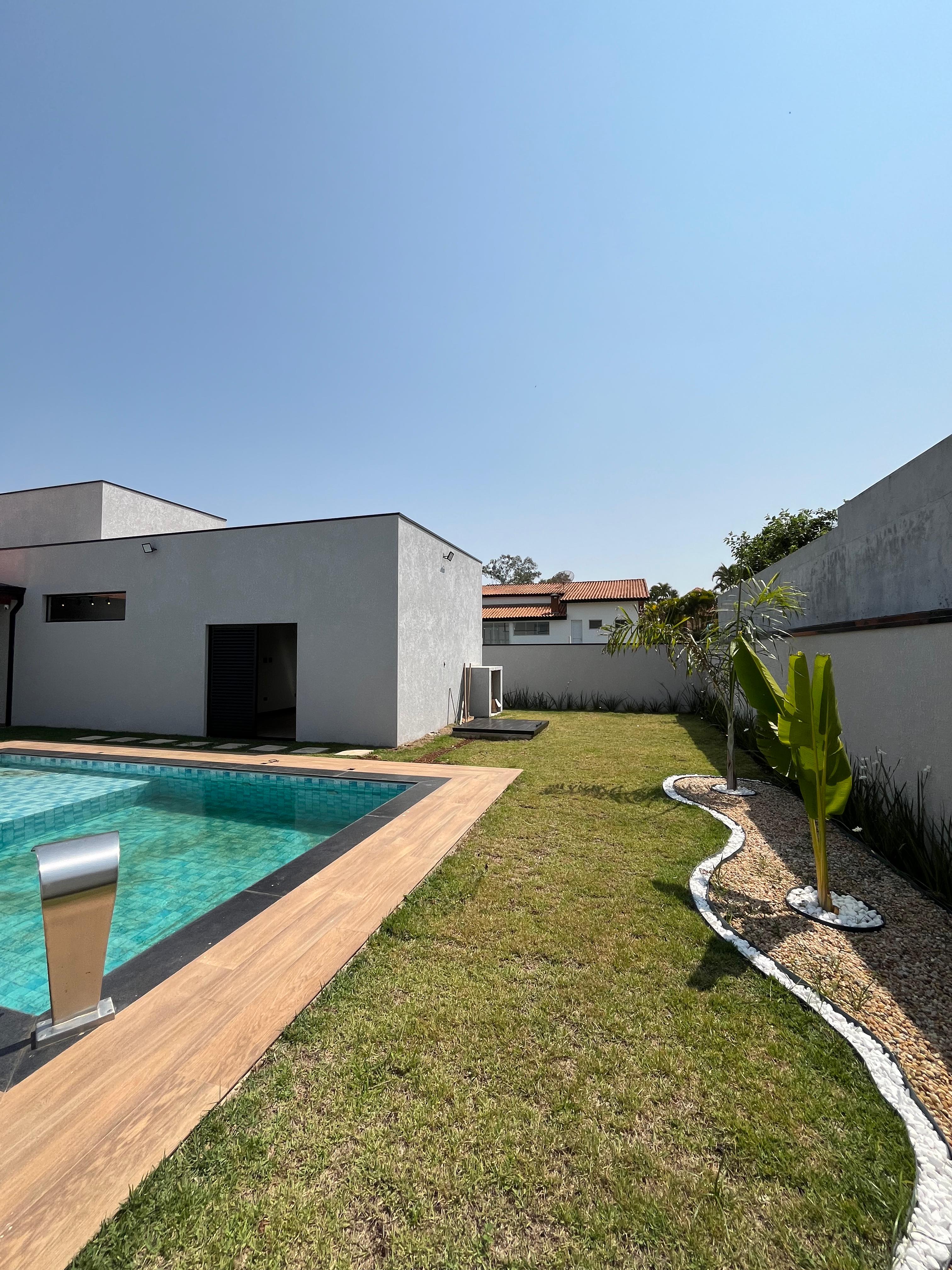 Magnífica Casa no Condomínio Ninho Verde 1 Eco Residence - R$ 990.000