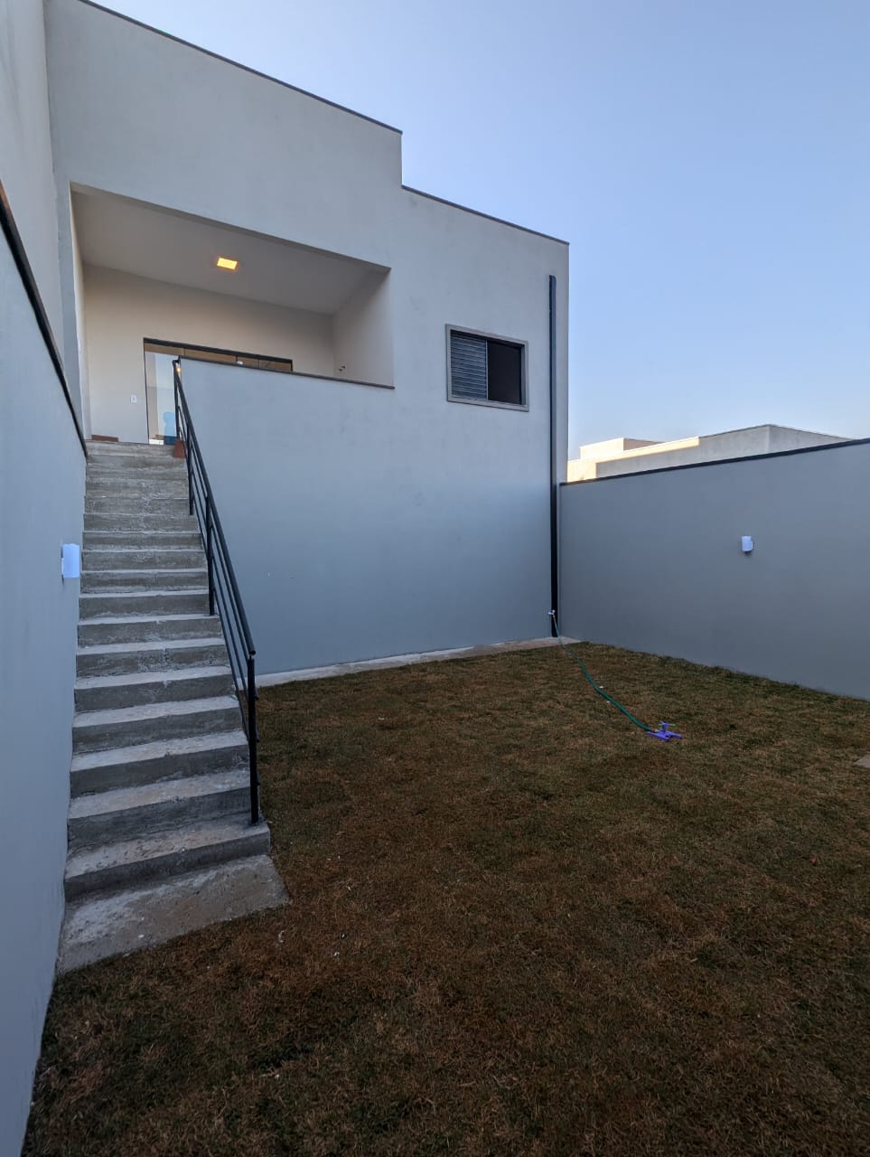 Conquiste o conforto e a praticidade que você sempre sonhou com esta belíssima casa à venda no Condomínio Bella Vitta!