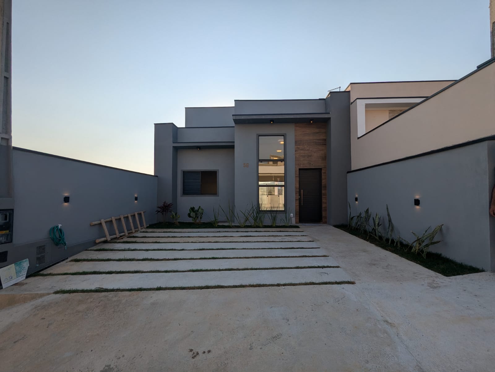 Conquiste o conforto e a praticidade que você sempre sonhou com esta belíssima casa à venda no Condomínio Bella Vitta!