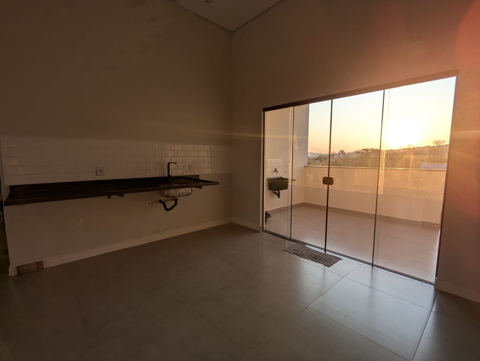 Conquiste o conforto e a praticidade que você sempre sonhou com esta belíssima casa à venda no Condomínio Bella Vitta!