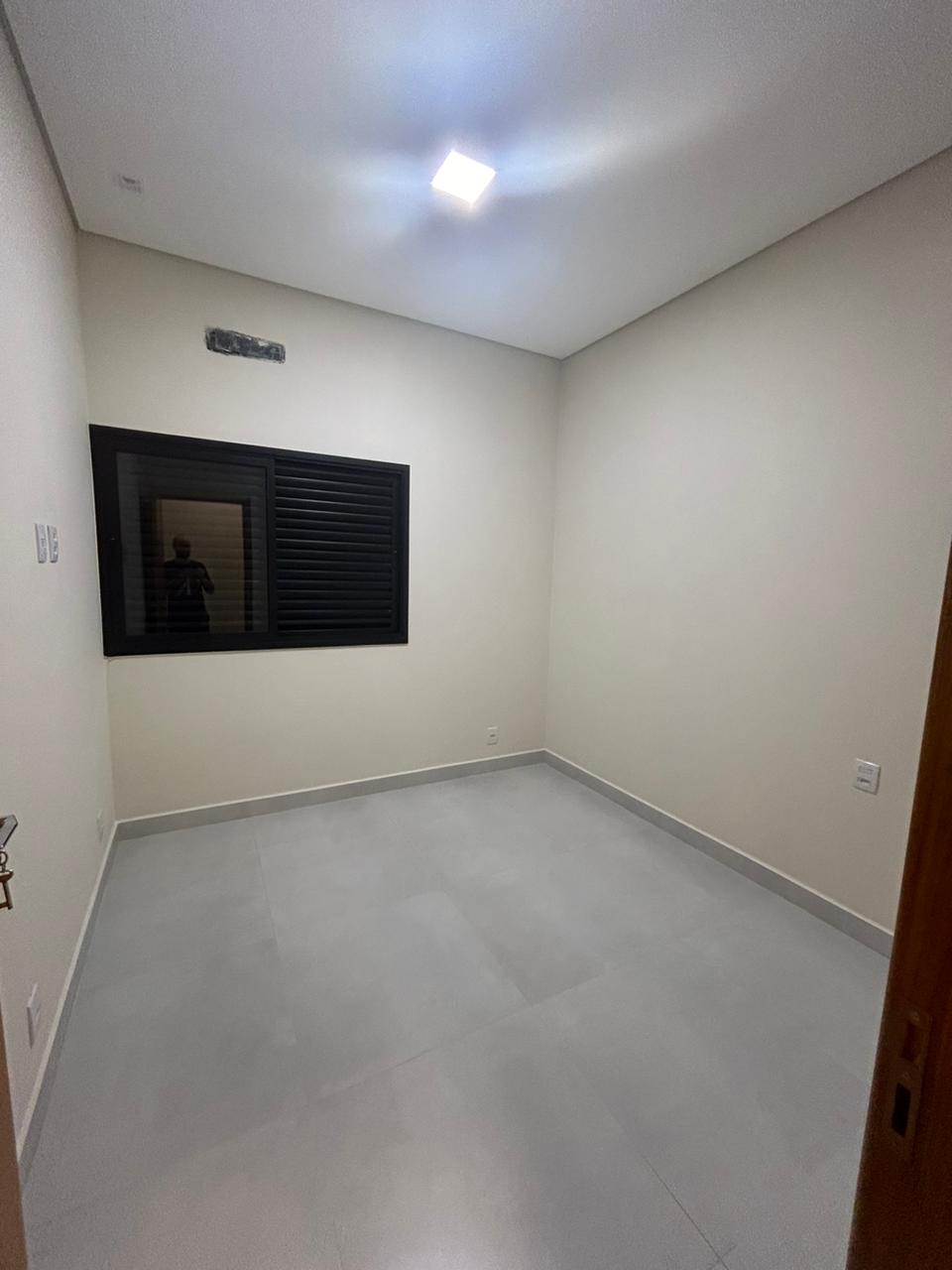 Seu novo lar está aqui! Conheça esta incrível casa à venda no exclusivo Condomínio Reserva dos Ypês 3.