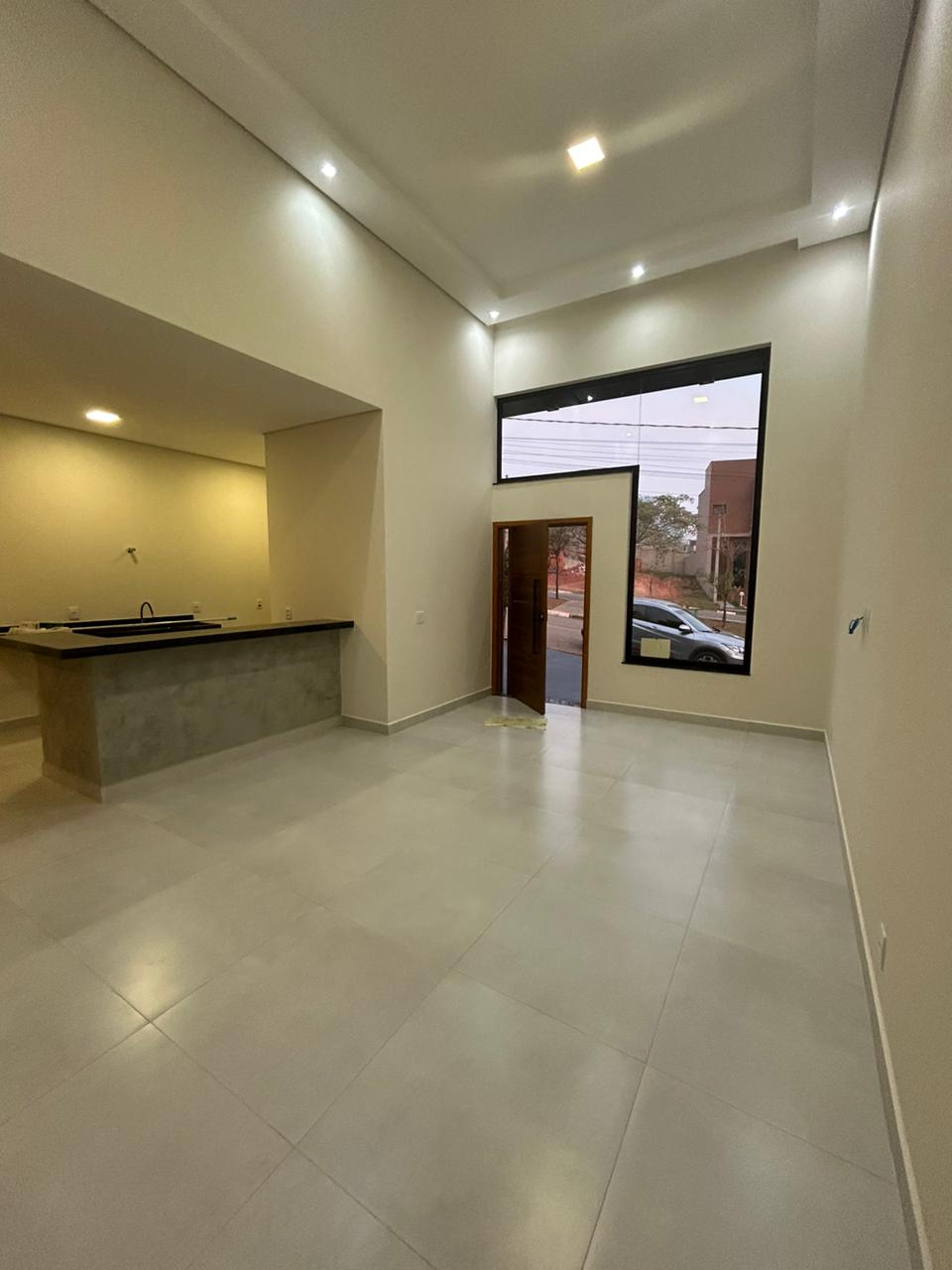 Seu novo lar está aqui! Conheça esta incrível casa à venda no exclusivo Condomínio Reserva dos Ypês 3.