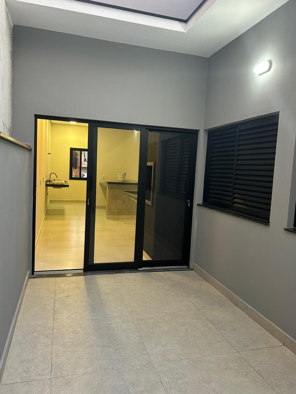 Seu novo lar está aqui! Conheça esta incrível casa à venda no exclusivo Condomínio Reserva dos Ypês 3.