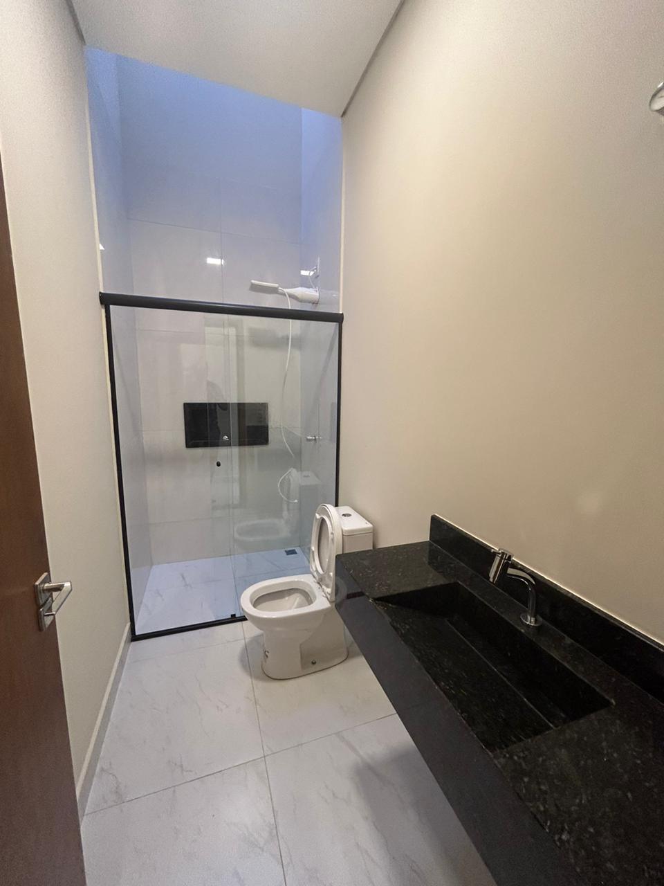Seu novo lar está aqui! Conheça esta incrível casa à venda no exclusivo Condomínio Reserva dos Ypês 3.