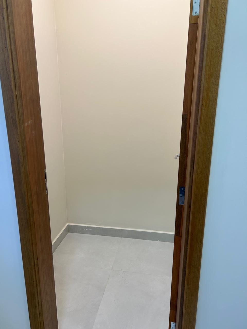 Seu novo lar está aqui! Conheça esta incrível casa à venda no exclusivo Condomínio Reserva dos Ypês 3.