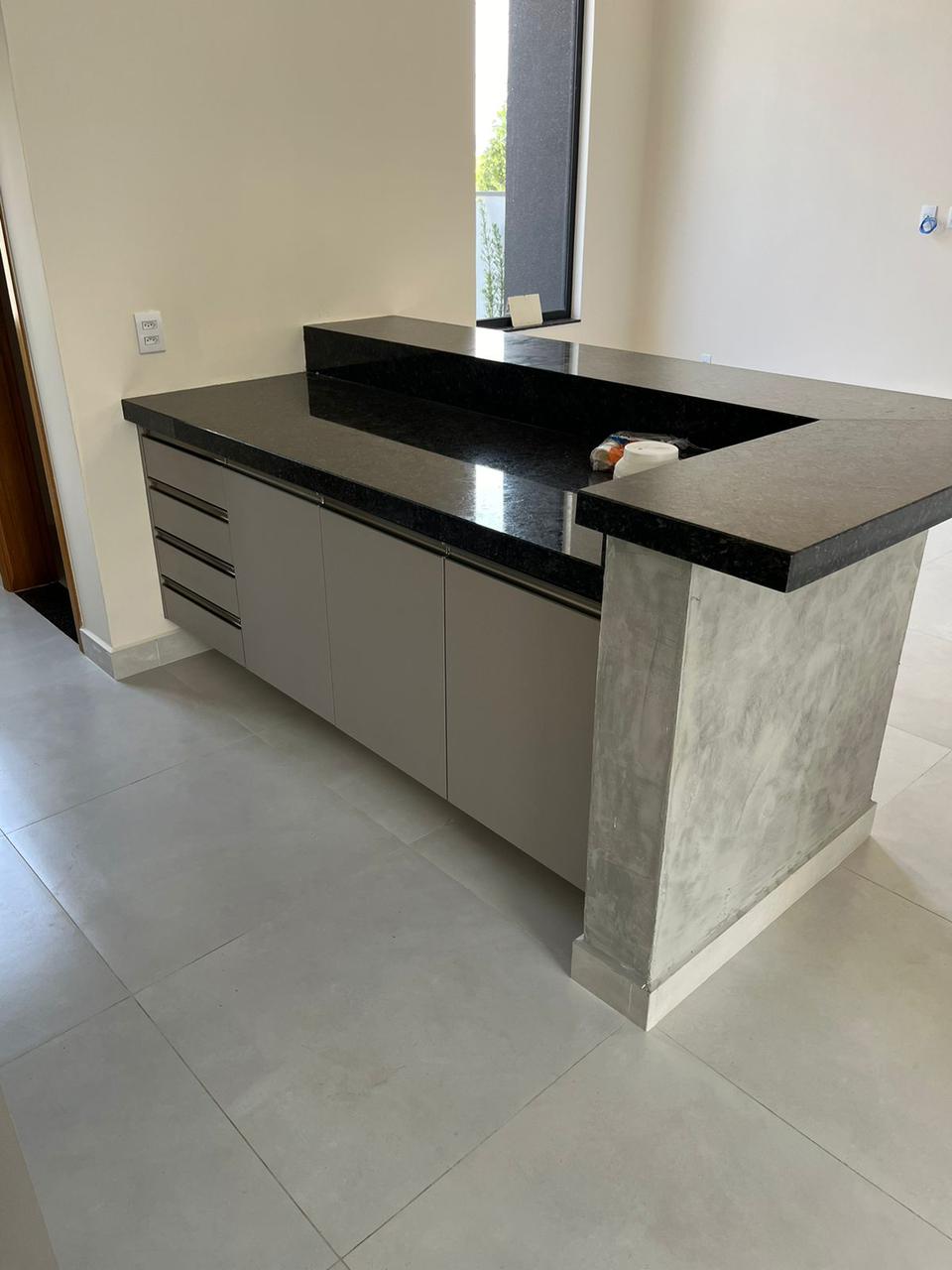 Seu novo lar está aqui! Conheça esta incrível casa à venda no exclusivo Condomínio Reserva dos Ypês 3.