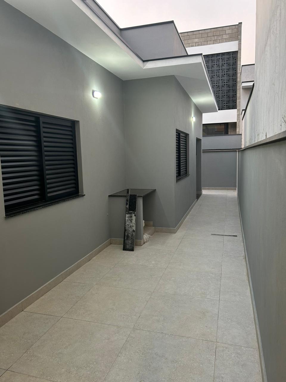 Seu novo lar está aqui! Conheça esta incrível casa à venda no exclusivo Condomínio Reserva dos Ypês 3.
