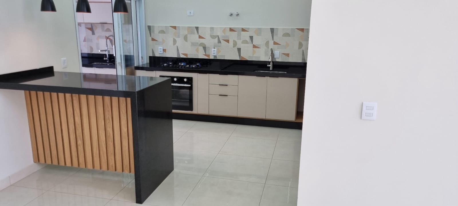 Casa Térrea Moderna no Ypê 3 – Tatuí/SP