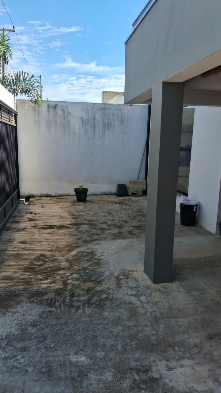 Sobrado à Venda: Conforto e Espaço no Bairro Colina Verde!