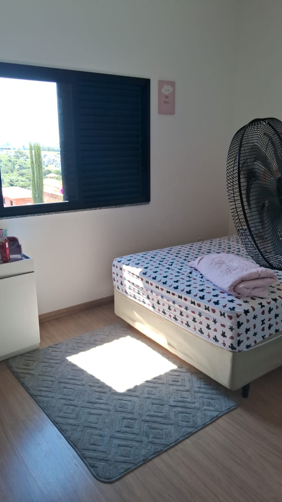 Sobrado à Venda: Conforto e Espaço no Bairro Colina Verde!