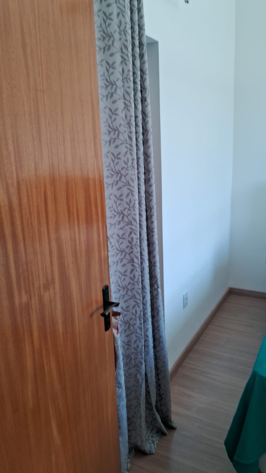 Sobrado à Venda: Conforto e Espaço no Bairro Colina Verde!