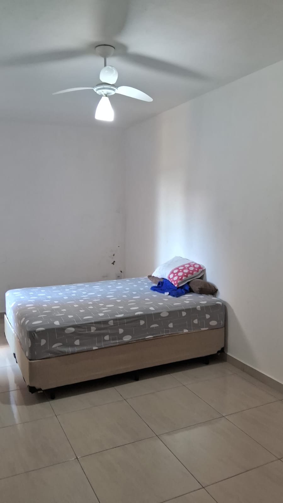 Sobrado à Venda: Conforto e Espaço no Bairro Colina Verde!