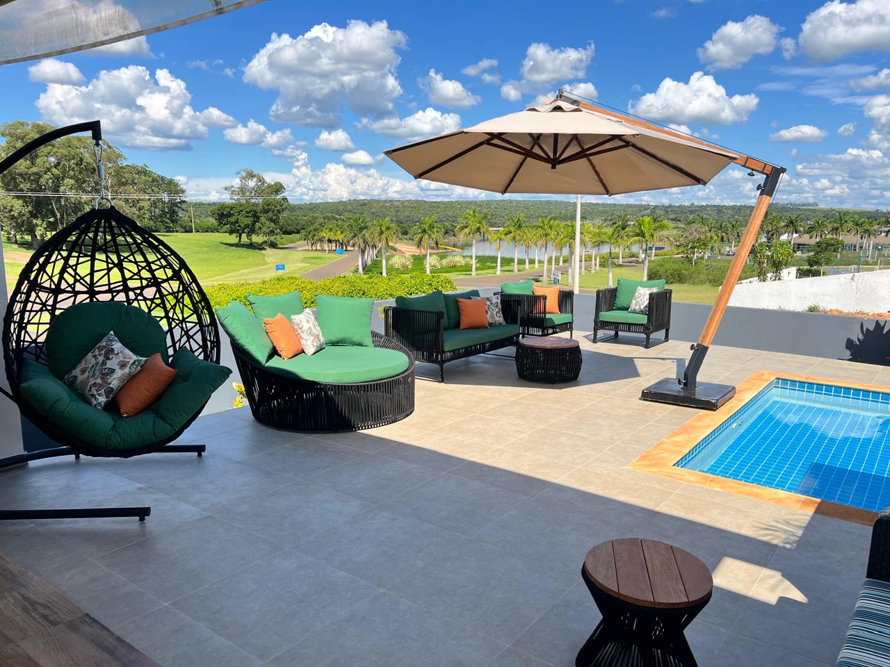 Casa de Alto Padrão à Venda no Riviera de Santa Cristina II – Porteira Fechada