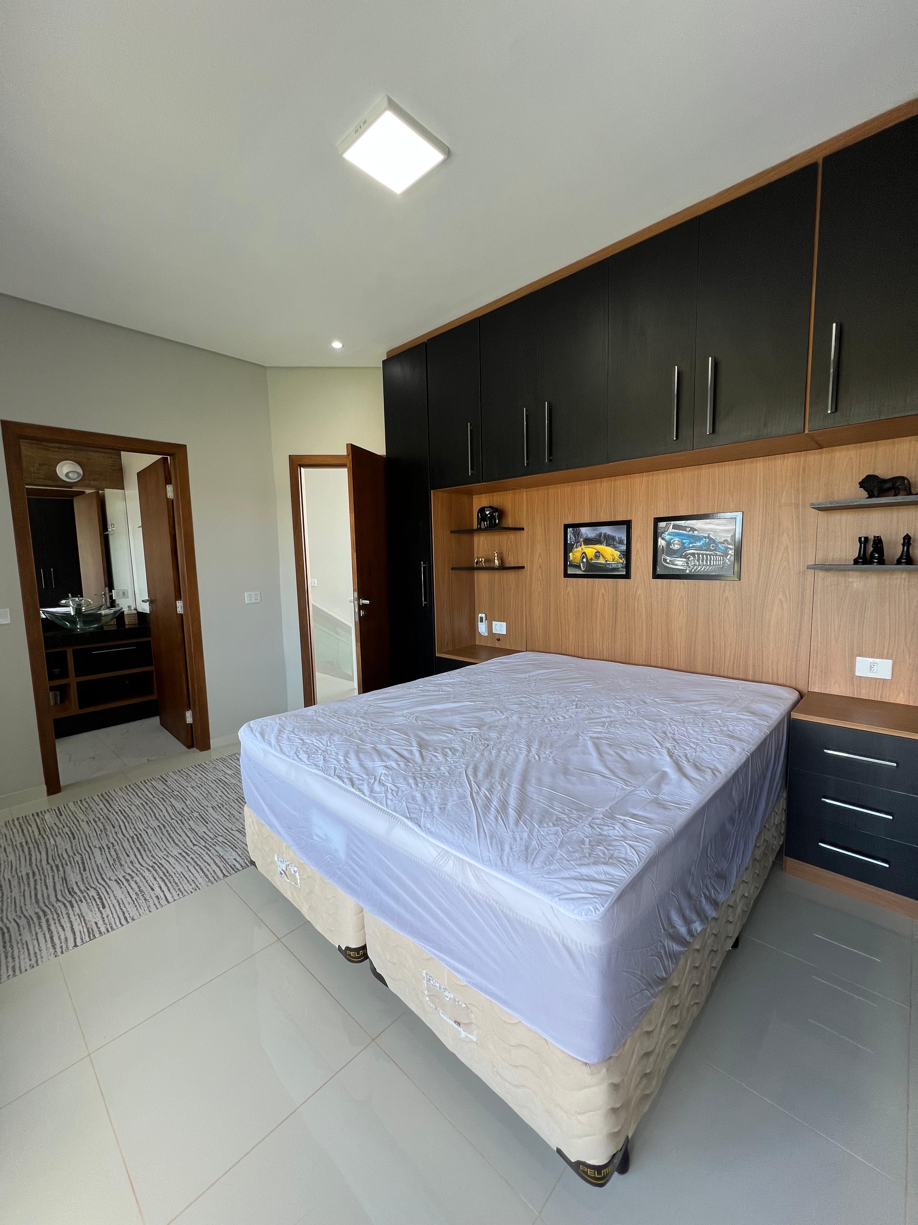 Casa de Alto Padrão à Venda no Riviera de Santa Cristina II – Porteira Fechada