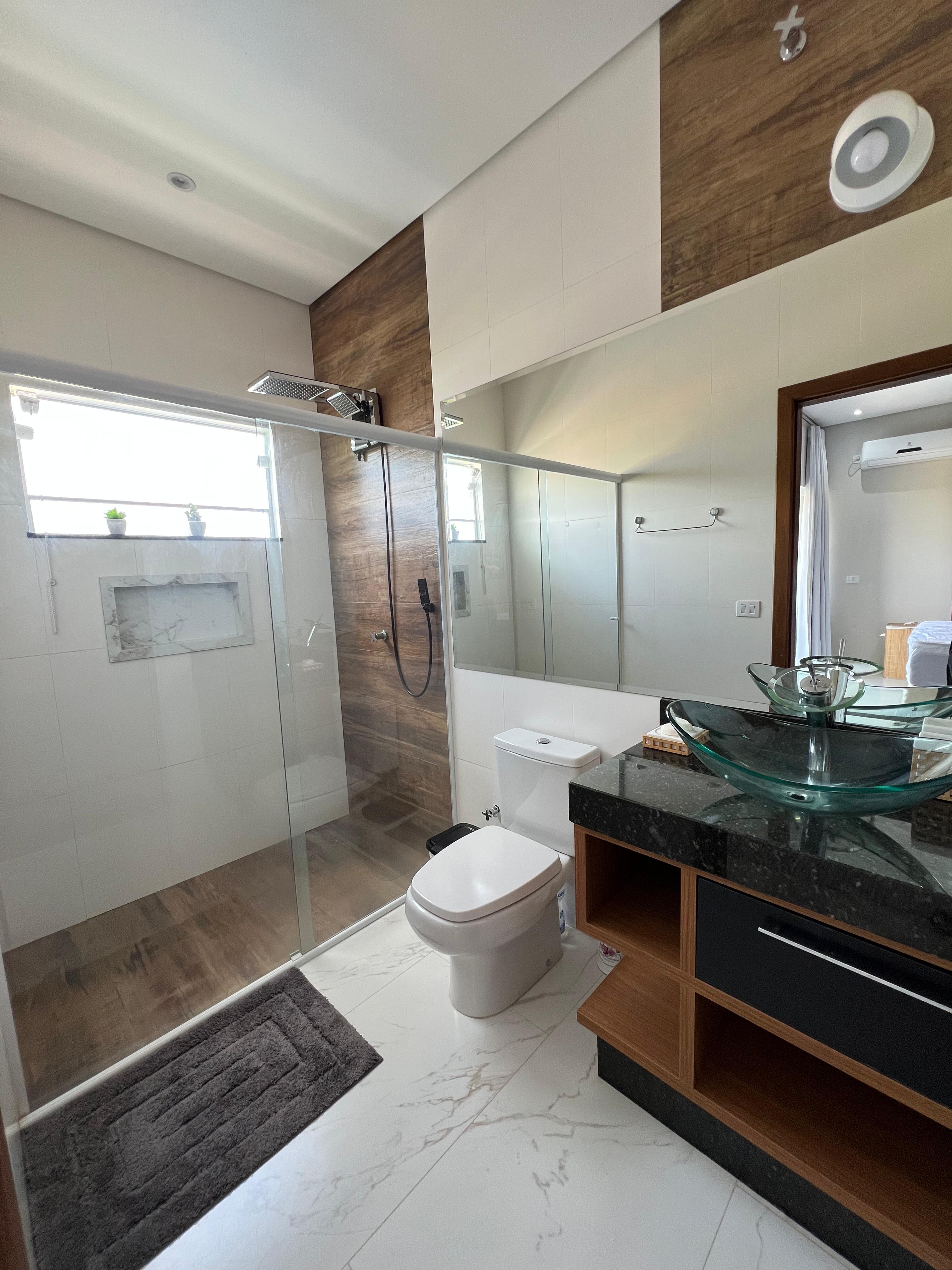 Casa de Alto Padrão à Venda no Riviera de Santa Cristina II – Porteira Fechada