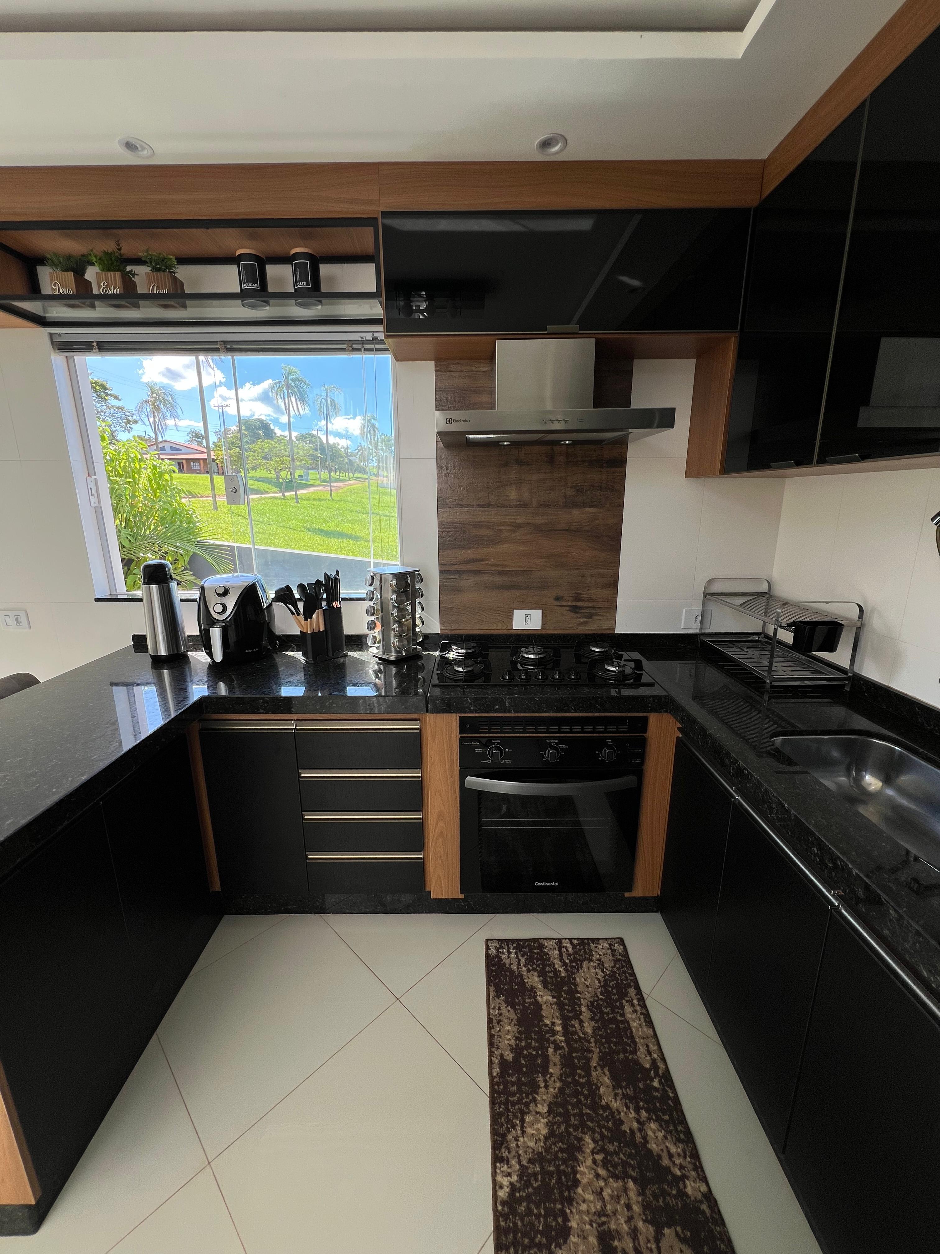 Casa de Alto Padrão à Venda no Riviera de Santa Cristina II – Porteira Fechada