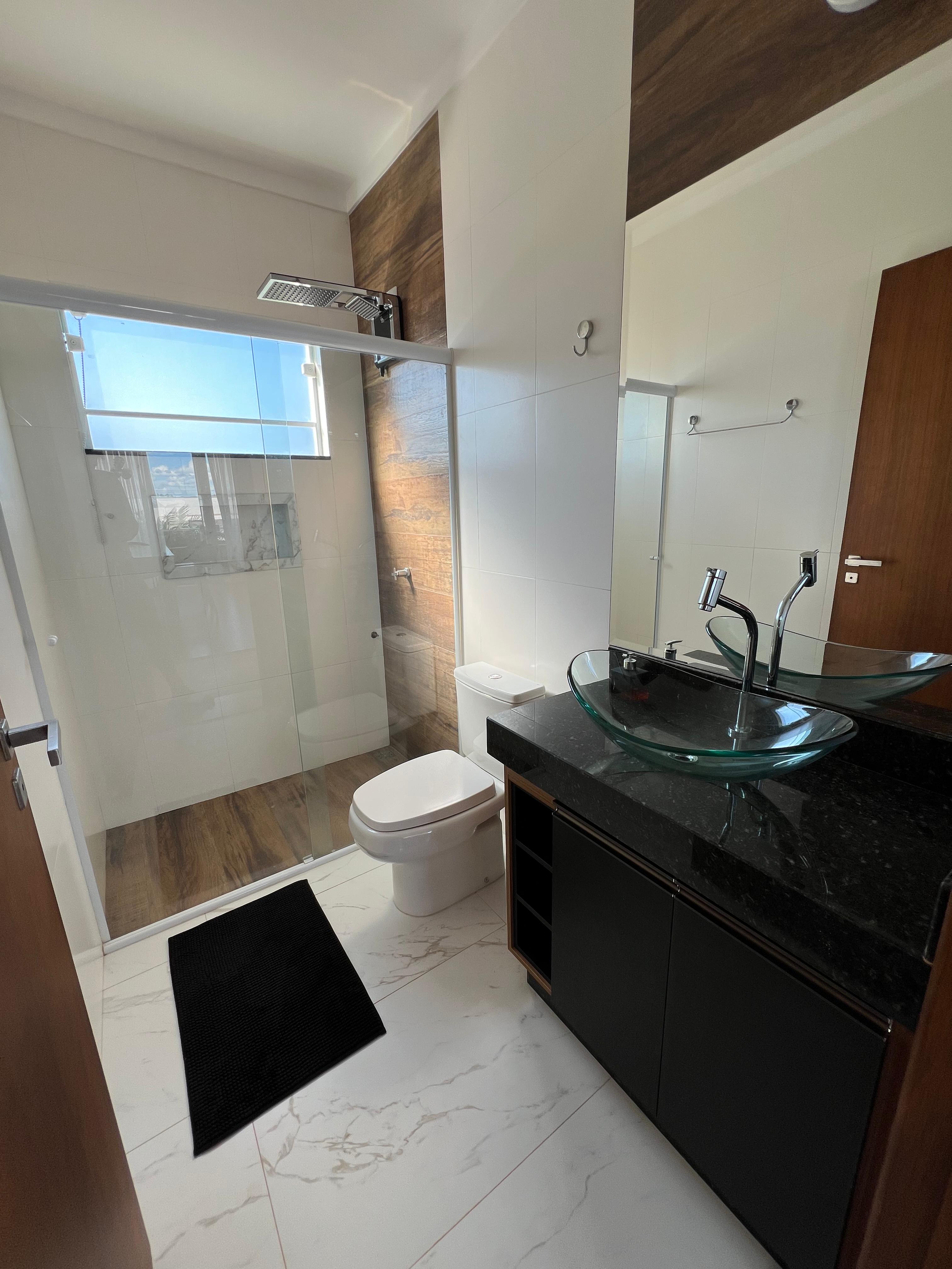 Casa de Alto Padrão à Venda no Riviera de Santa Cristina II – Porteira Fechada